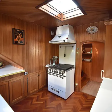 Hotel en barco Sur La Somme A Bord De La Peniche Formigny Saint-Valery-sur-Somme